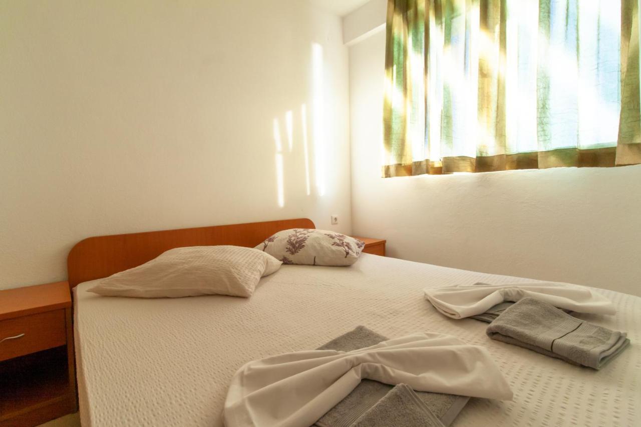 Apartments Laura เนอุม ภายนอก รูปภาพ